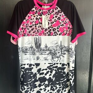 Woman’s top runs big size down